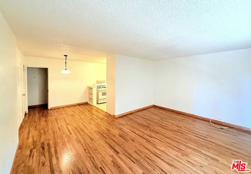 12325 Riverside Drive