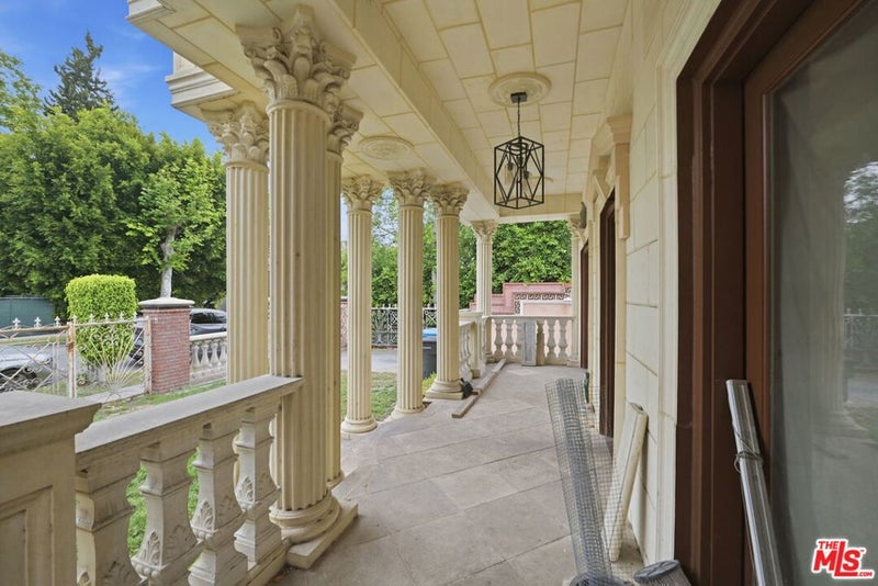 621 Westbourne Drive
