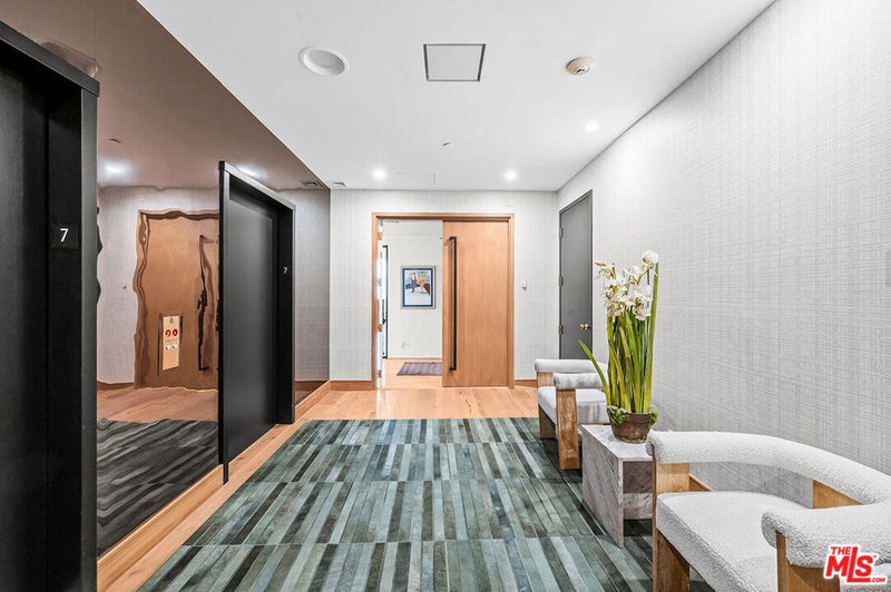 10601 Wilshire Boulevard 702