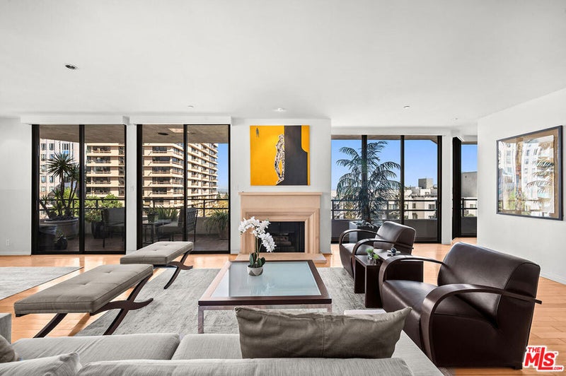 10601 Wilshire Boulevard 702