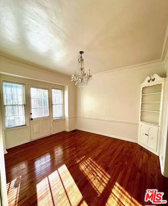 10817 Lindbrook Drive