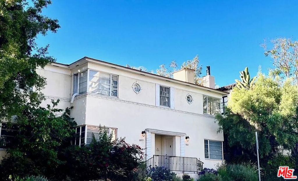 10817 Lindbrook Drive