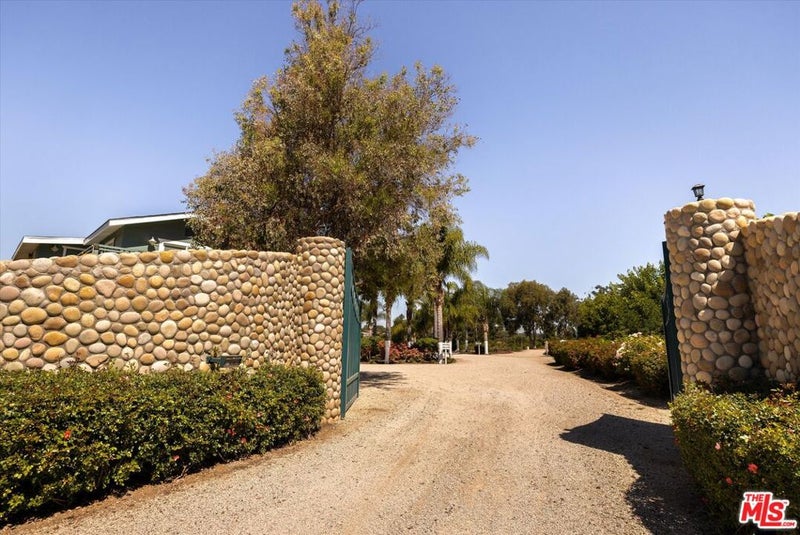 1551 Meadowvale Road