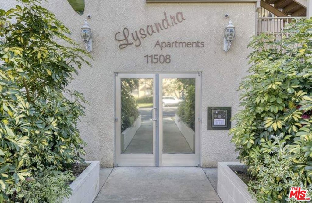 11508 Moorpark Street