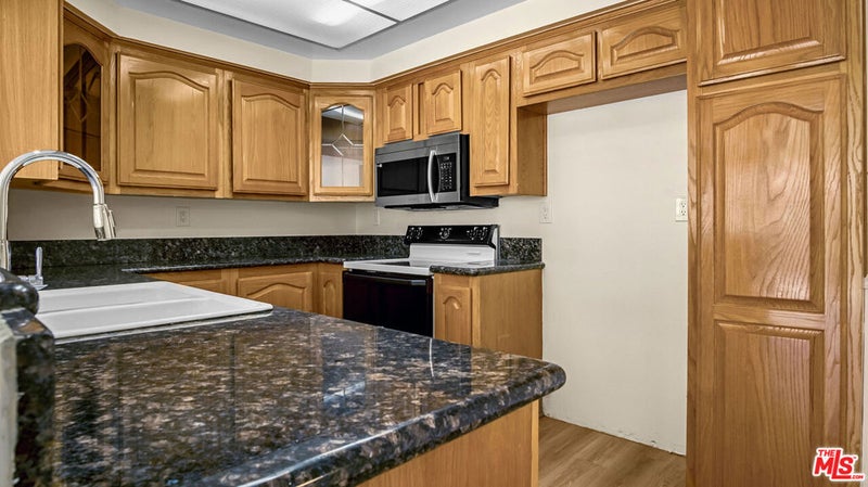 75 Carriage Way