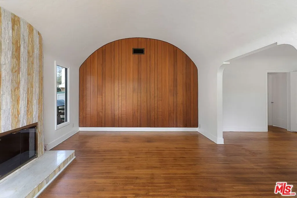 Los Angeles, California 90064, United States, 3 Bedrooms Bedrooms, ,2 BathroomsBathrooms,Residential,Active,248000