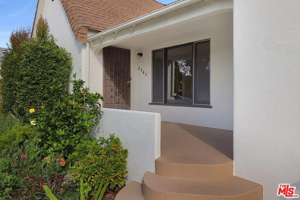 Los Angeles, California 90064, United States, 3 Bedrooms Bedrooms, ,2 BathroomsBathrooms,Residential,Active,248000