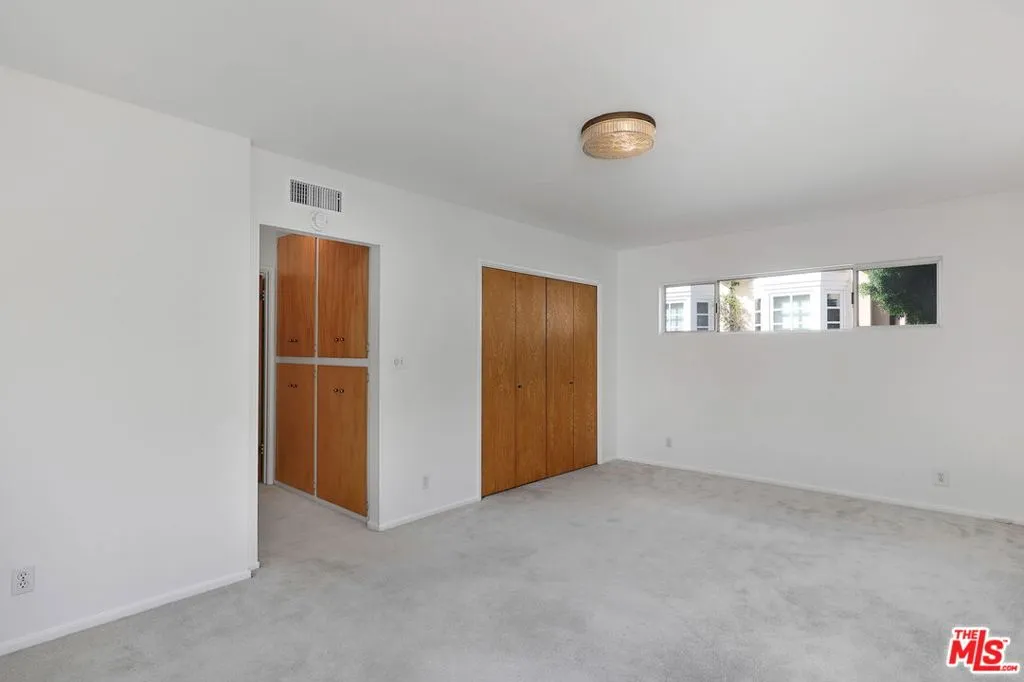 Los Angeles, California 90064, United States, 3 Bedrooms Bedrooms, ,2 BathroomsBathrooms,Residential,Active,248000