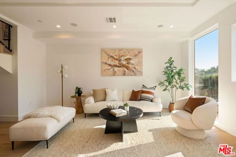 6048 Burwood Avenue Los Angeles CA 90042