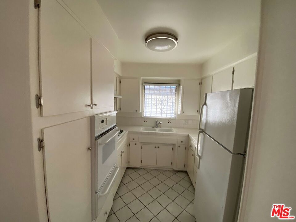 1743 N Edgemont Street 3