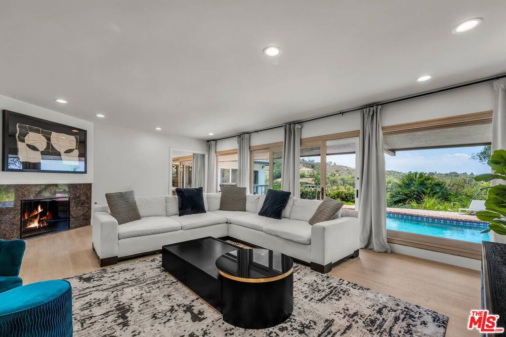 2144 Banyan Drive
