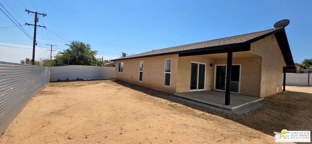 61646 Palm Vista Drive