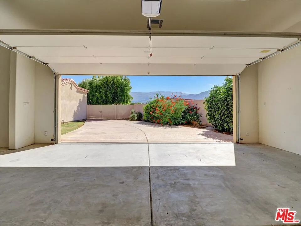 La Quinta, California 92253, United States, 3 Bedrooms Bedrooms, ,3 BathroomsBathrooms,Residential,Active,214819
