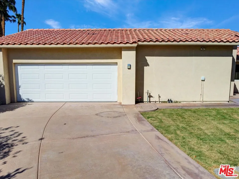 La Quinta, California 92253, United States, 3 Bedrooms Bedrooms, ,3 BathroomsBathrooms,Residential,Active,214819