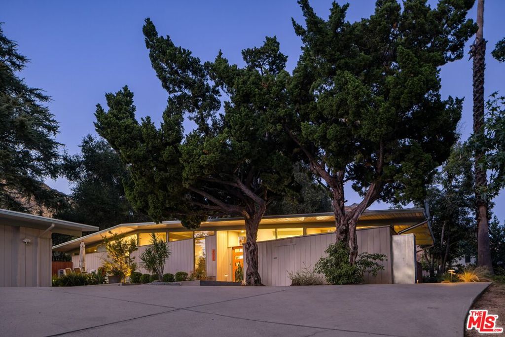 2035 Skyview Drive