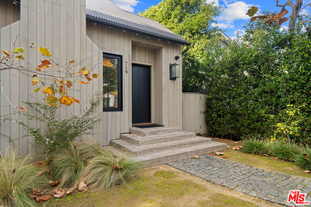 719 San Lorenzo Street