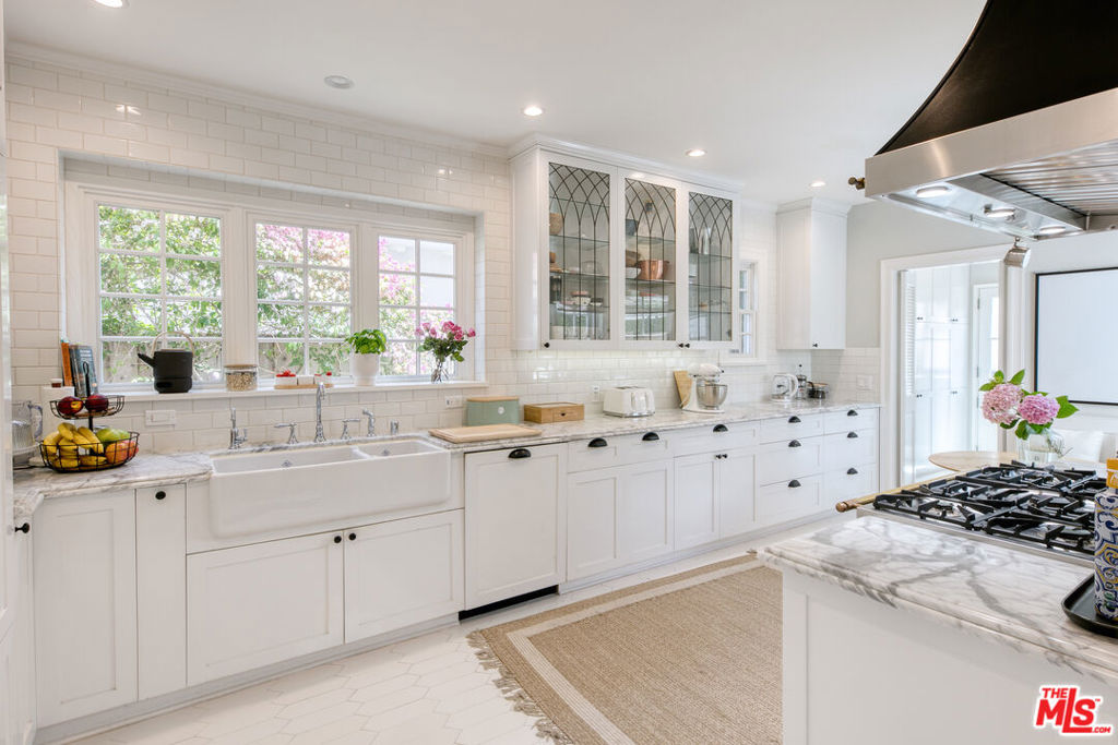 10736 Le Conte Avenue