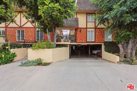 7422 Hazeltine Avenue 3 Van Nuys CA 91405