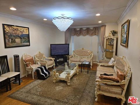 10404 Ilona Avenue 2 Los Angeles CA 90064