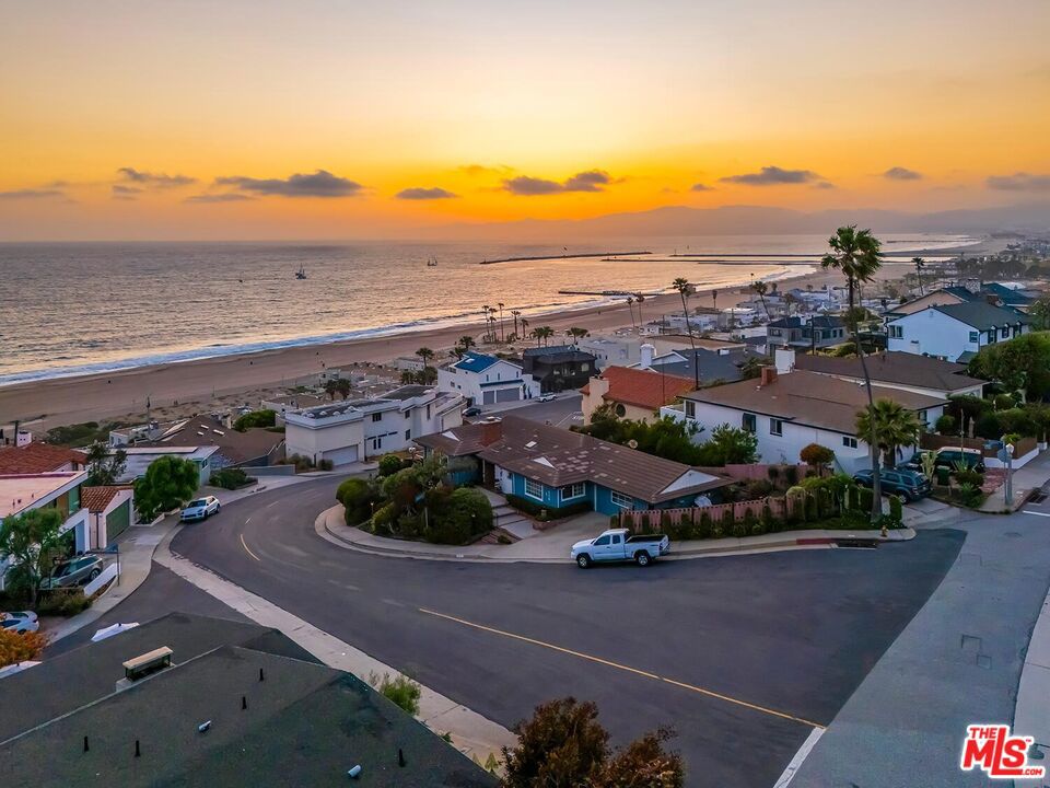 Properties 1 236 Redlands Street