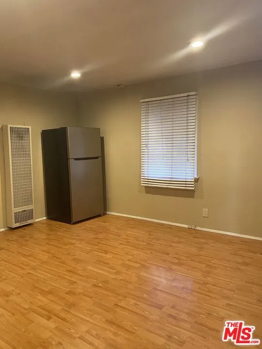 Los Angeles, California 90025, United States, 1 Bedroom Bedrooms, ,1 BathroomBathrooms,Residential,Active,242434