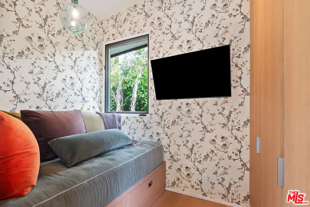 Santa Monica, California 90402, United States, 2 Bedrooms Bedrooms, ,3 BathroomsBathrooms,Residential,Active,153650