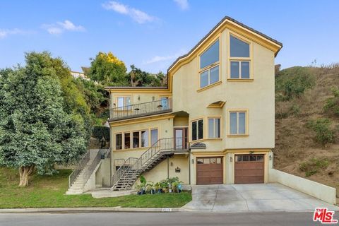 4212 Don Alanis Place Los Angeles CA 90008