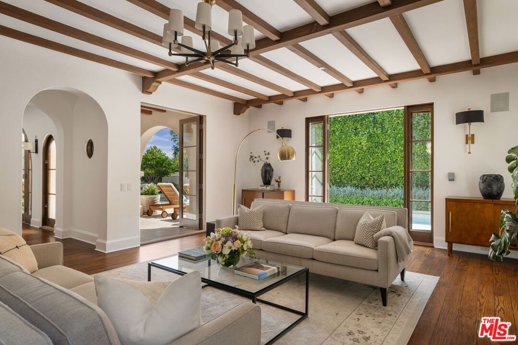 182 N Carmelina Avenue