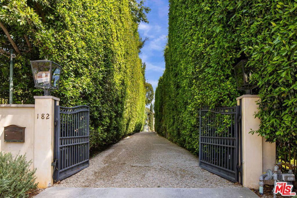 182 N Carmelina Avenue