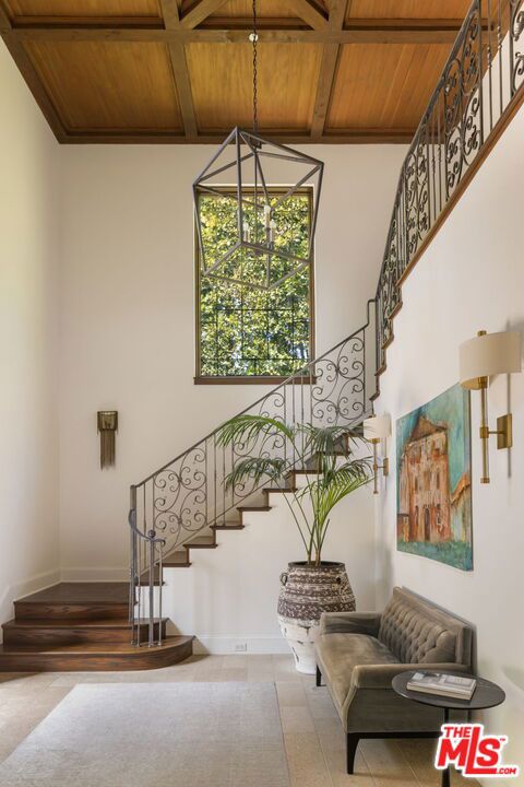 182 N Carmelina Avenue