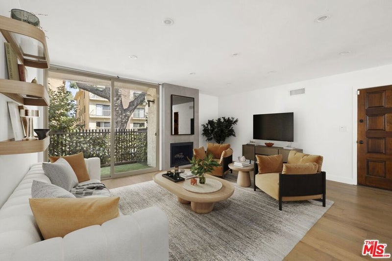 2019 S Bentley Avenue 10