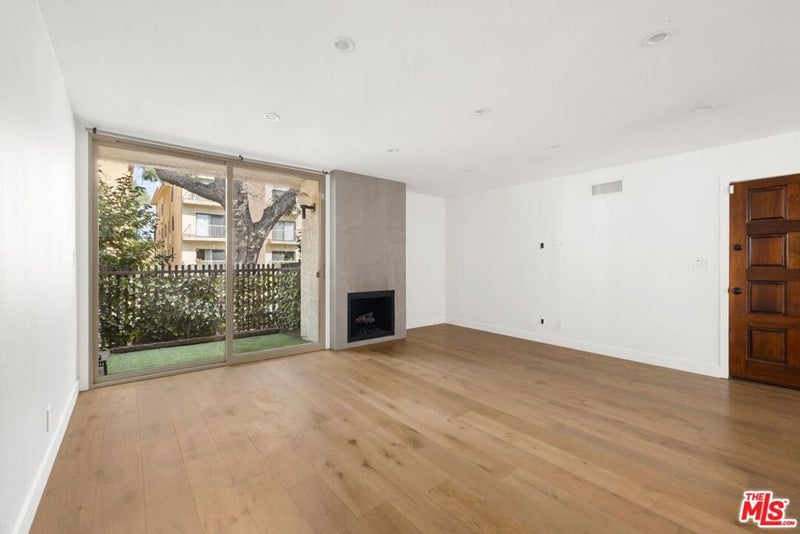 2019 S Bentley Avenue 10