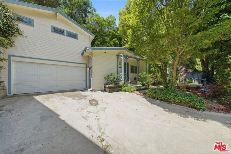 1551 N Beverly Glen Boulevard