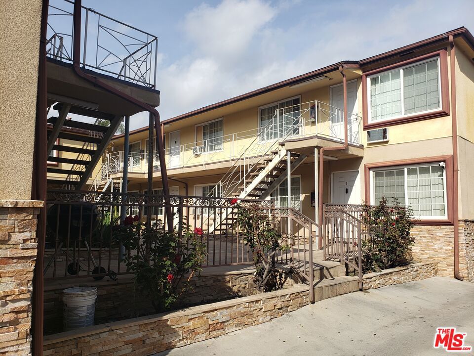 6649 Sepulveda Boulevard