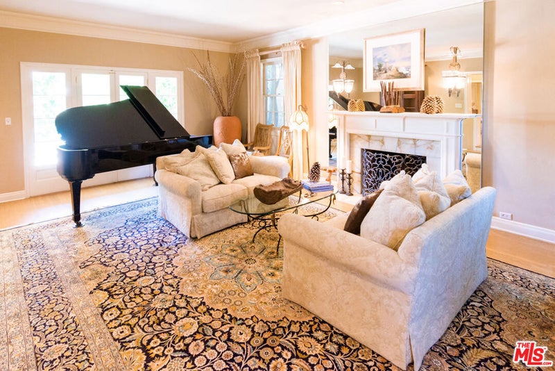 1717 CHEVY CHASE Drive