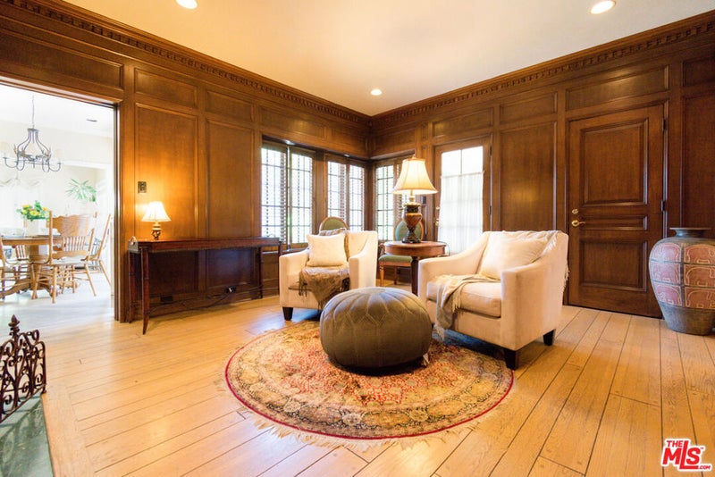 1717 CHEVY CHASE Drive