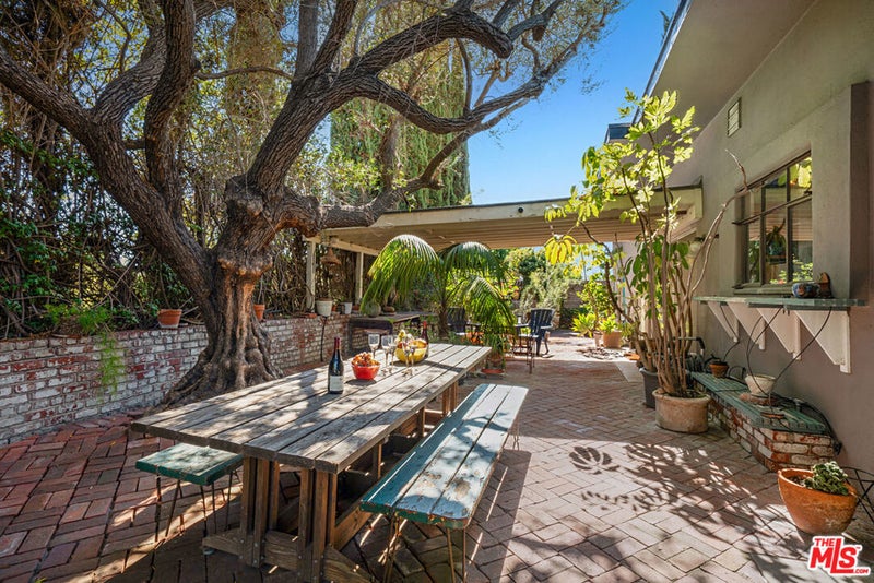 1750 Silverwood Terrace