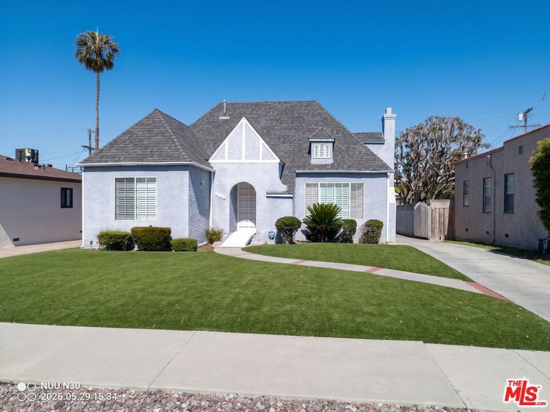 5132 Hillcrest Drive