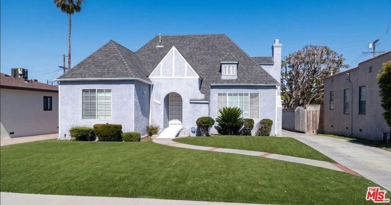 5132 Hillcrest Drive