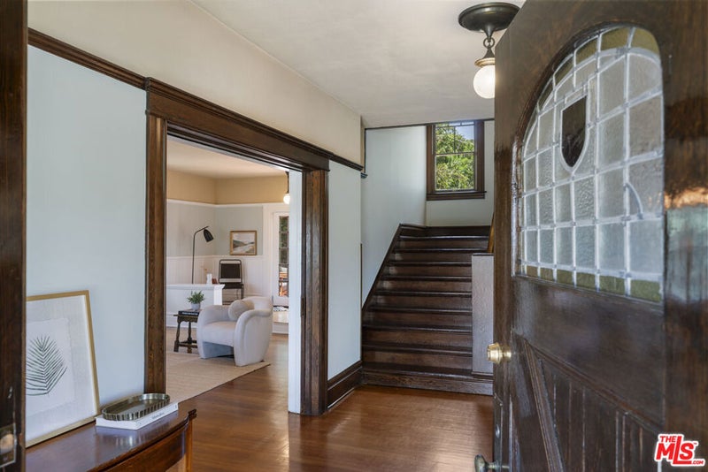 2093 W 28th Street