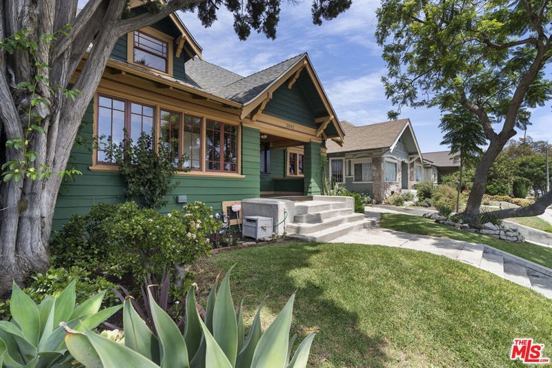 2093 W 28th Street