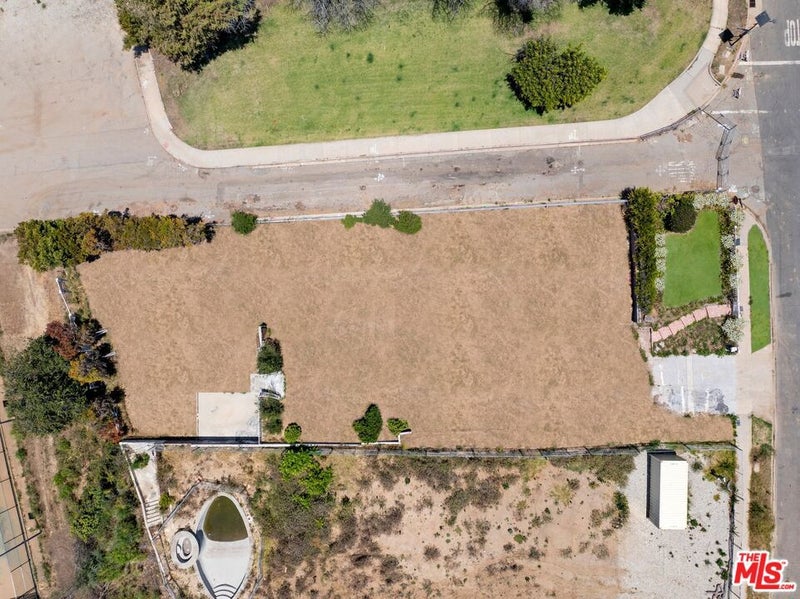 683 Alma Real Drive