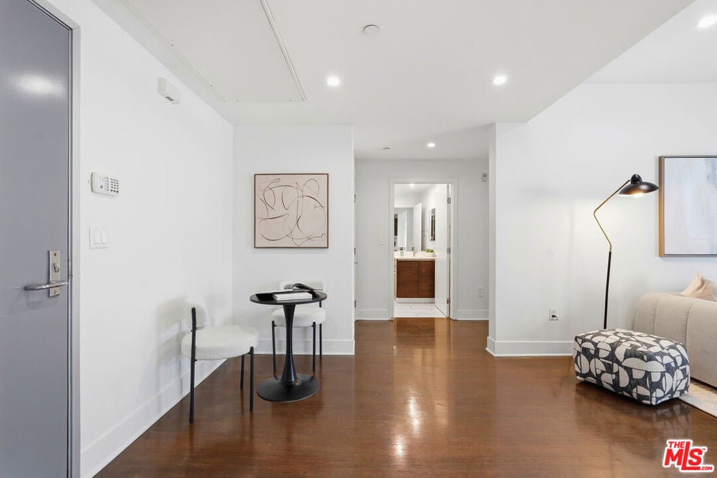 1700 Sawtelle Boulevard 219