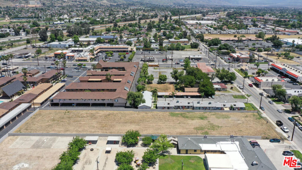 1550 Pumalo Street