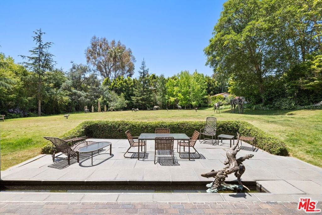 Properties 4 355 S Bristol Avenue