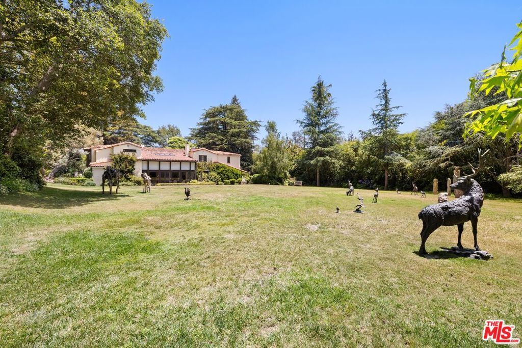 Properties 2 355 S Bristol Avenue