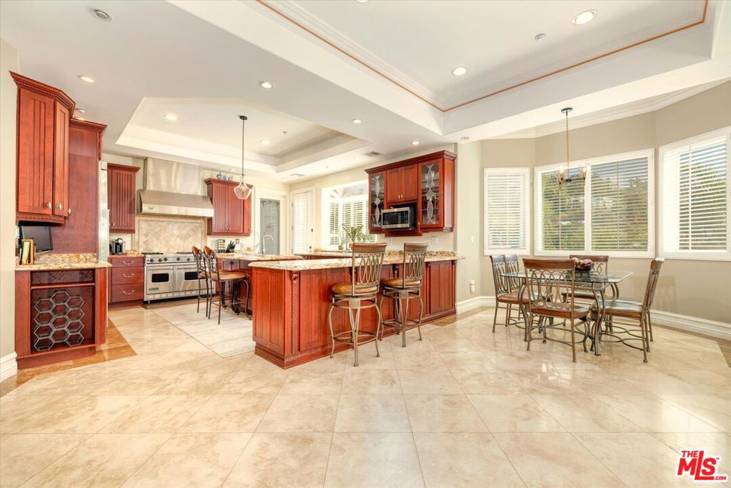 22470 Sueno Road