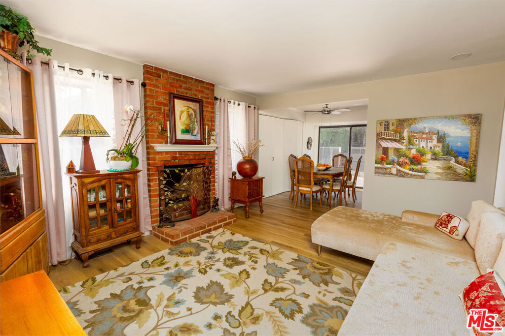 6058 W 76th Street