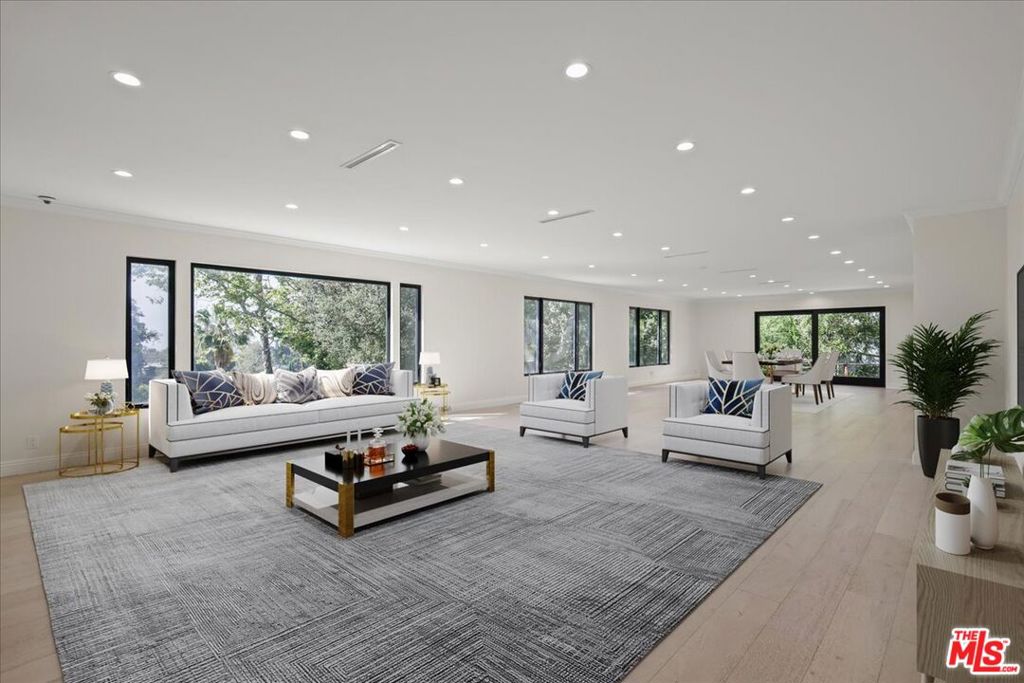 11515 Thurston Circle