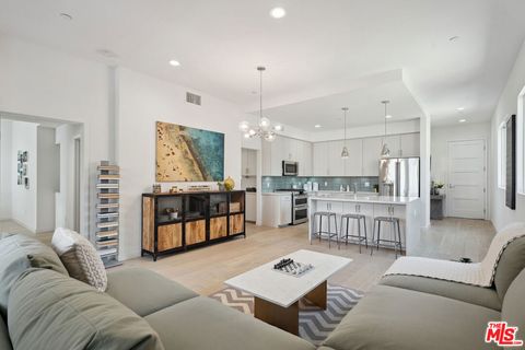 1746 Garfield Place 203 Los Angeles CA 90028